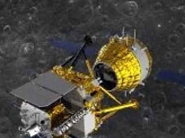 iCube-Qamar enters moon's orbit